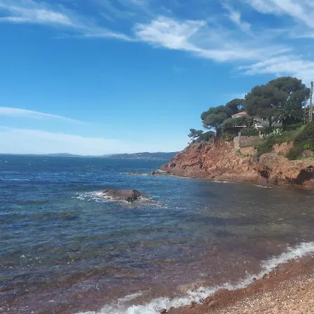 公寓 T3 A St-raphael En Bord De Mer